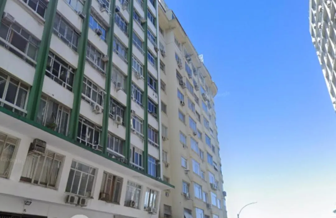 Edificio Miami Center ao lado da praia Copacabana AP1233-1